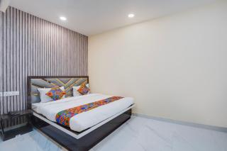FabHotel Crystal Zee - 5