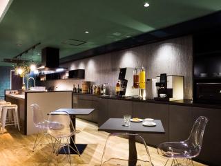 Hotel Noir Blanc - 4