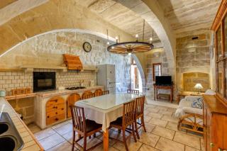 Ta'Leli Pool Farmhouse in Gozo - Happy Rentals - 9