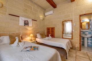 Ta'Leli Pool Farmhouse in Gozo - Happy Rentals - 7