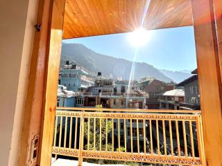 Hotel Durga Mall Road - Manali - 2