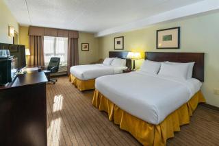 Comfort Inn & Suites - 9