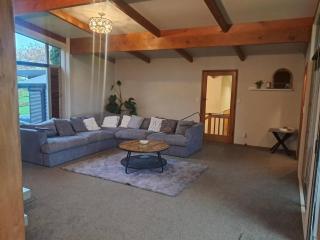 Spacious 5 Bedroom House in Nghinapuri Family Retreat - 3
