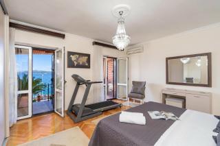 Seafront Haven Darka - Happy Rentals - 4