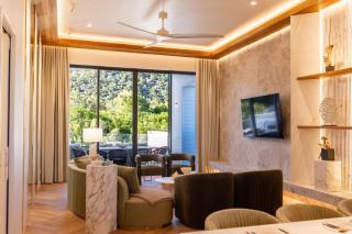 BRAND NEW! Dacha Prestige - Unrivaled Opulence - 1