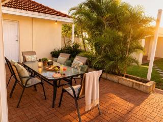 Light-Filled Modern Home 3BR Pet-Friendly 5km-CBD - 7