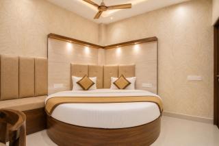 Hotel Meridia Inn Near PEC College & PGI - 6