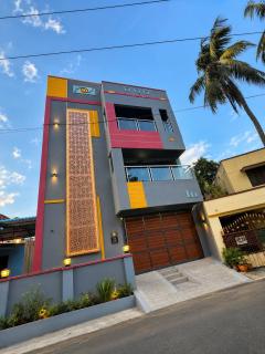 Jothi Luxury Home Stay - 2