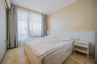 Seafront Apartment with Panoramic Terrace - 9