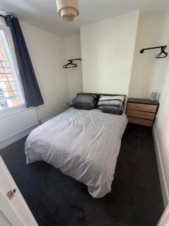 Stylish New Town Centre Apartments - 5