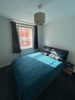 Stylish New Town Centre Apartments - 7