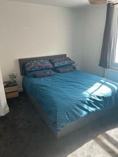 Stylish New Town Centre Apartments - 9