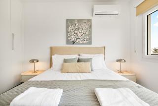 Kato Paphos Apartment | Prime Location by VICHY Holidays - 3