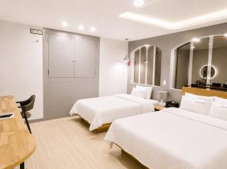 Gimhae Tour Hotel - 6