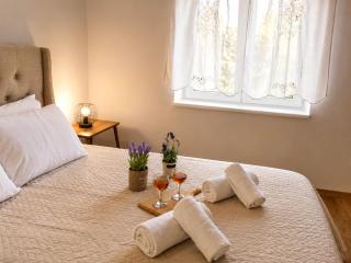 Granny's Home - 4