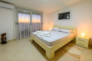 Sunny Hill APT - 7