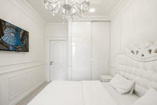 10-353 Central Park, John McCain 7, Kyiv centre, panoramic city view, 15 kW backup power, Petrovdom Apartment - 2