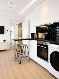 Grand Central House - Central Penthouse Two Bedroom - GibraltarStay Apartments - 4
