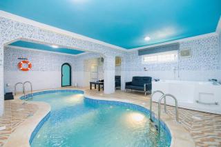 Downtown- Family Apartment 2-Bedroom with a Private Pool15-Minute Drive from Haramain Train - 8
