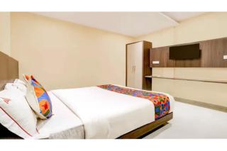 FabHotel Casa Royal Residency - 2
