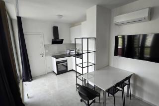 2 room Apartment with AC, Vienna Gate 4 - 7