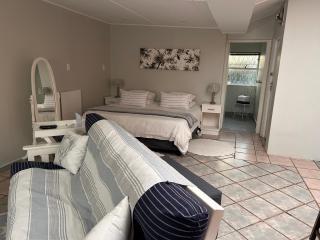 Glenelg Road Guesthouse - 2