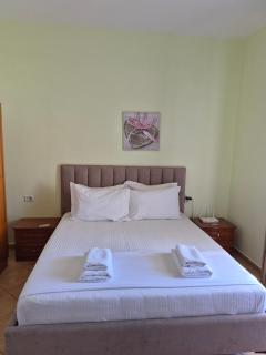 Peaceful Sea View Apartments - 9