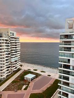 Stunning Marina high floor ocean view - 8
