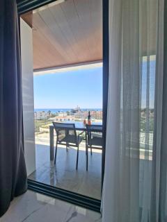 Golden Sunset Views 1BR Apartment - 6