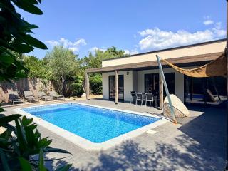 Villa Suprana – Piscine privée & nature, 10 pers - 0
