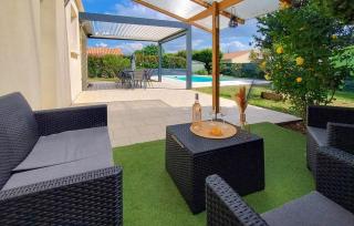 Awesome Home In Soubise - 2