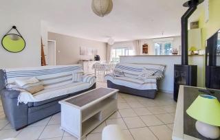 Awesome Home In Soubise - 8