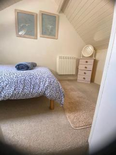 2 Bedroom Bijou Cottage, Centre of Tenby - 3