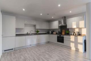 Modern 2 Bedroom Apartment in Liverpool - 8