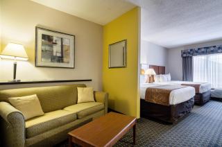 Baymont by Wyndham Pratt - 4