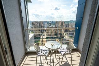 19-408 Central Park, John McCain 7, Kyiv centre, panoramic city view, 15 kW backup power, Petrovdom Apartment - 4