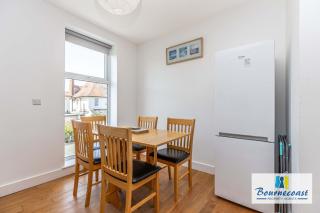TREE TOPS by BOURNECOAST - A First Floor Holiday Apartment Close to the Sandy Beaches and Shops - FM4036 - 5