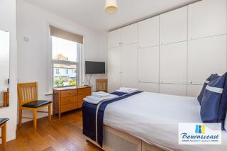 TREE TOPS by BOURNECOAST - A First Floor Holiday Apartment Close to the Sandy Beaches and Shops - FM4036 - 2