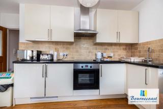 TREE TOPS by BOURNECOAST - A First Floor Holiday Apartment Close to the Sandy Beaches and Shops - FM4036 - 7