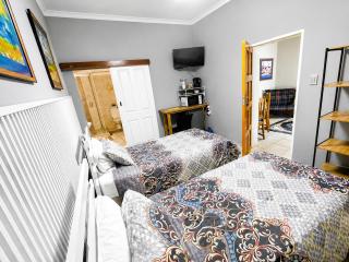 WHY NOT GUESTHOUSE - 0