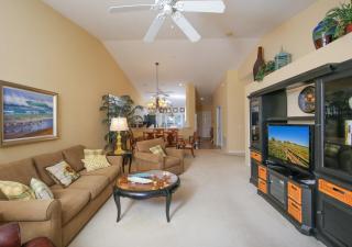 Beautiful lakefront 2BR condo in Heritage Oaks Golf and Country Club - 7