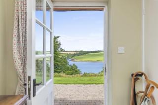 Millbay Cottage - Escape to this charming riverside cottage nestled in a tranquil corner of the Pembrokeshire National Park - 9