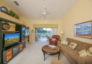 Beautiful lakefront 2BR condo in Heritage Oaks Golf and Country Club - 5