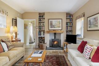 Millbay Cottage - Escape to this charming riverside cottage nestled in a tranquil corner of the Pembrokeshire National Park - 0