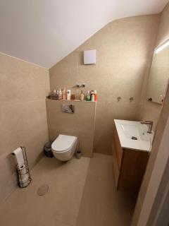 Two- story apartment near the sea 5 minutes - 4