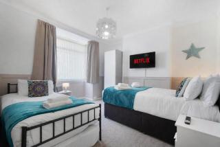 Stylish 3BR Stay Sleeps 9 by Stay With Us - 8