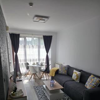 Flora Residence Cozy Apartments - 4