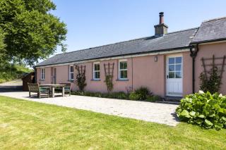 Millbay Cottage - Escape to this charming riverside cottage nestled in a tranquil corner of the Pembrokeshire National Park - 8