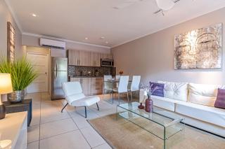 Only 350 yards from Eagle Beach! - Eagle Beach - 7
