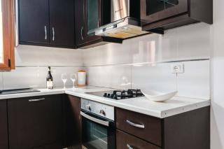 Roel House - 4